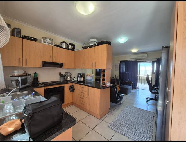 2 BEDROOM APARTMENT FOR SALE IN HARTENBOS CENTRAL